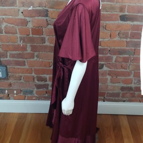 Trendy Plus Size Flounce Wrap Dress 1X - Picture 7 of 9